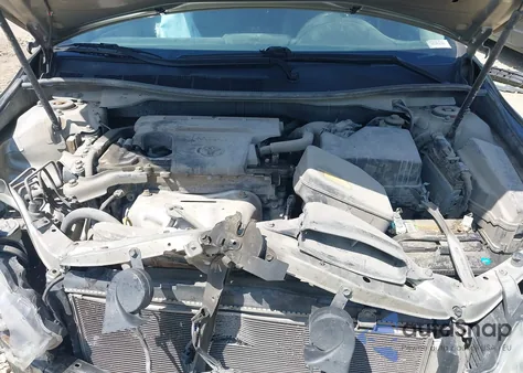 2015 Toyota Camry Le z USA, uszkodzony, nr VIN 4T4BF1FKXFR500563